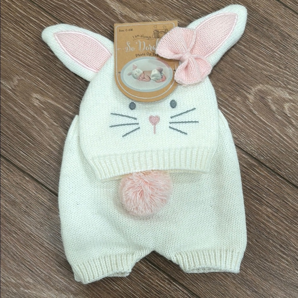 Babies first Easter


Baby Bunny Knit Hat & Bootie Set - Cream with Pink Accents
